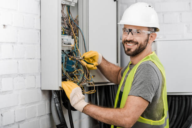 Best Affordable Emergency Electrician  in Gordon Heights, NY